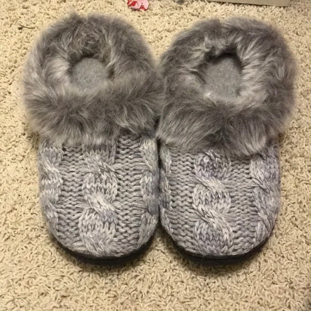 Slippers - Picture 1 of 2